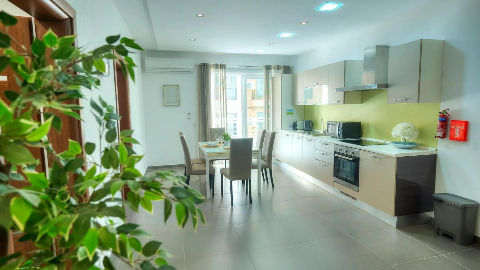 Bright & Large 2Bedrooms In Sliema Center Mpor1-1 Malta