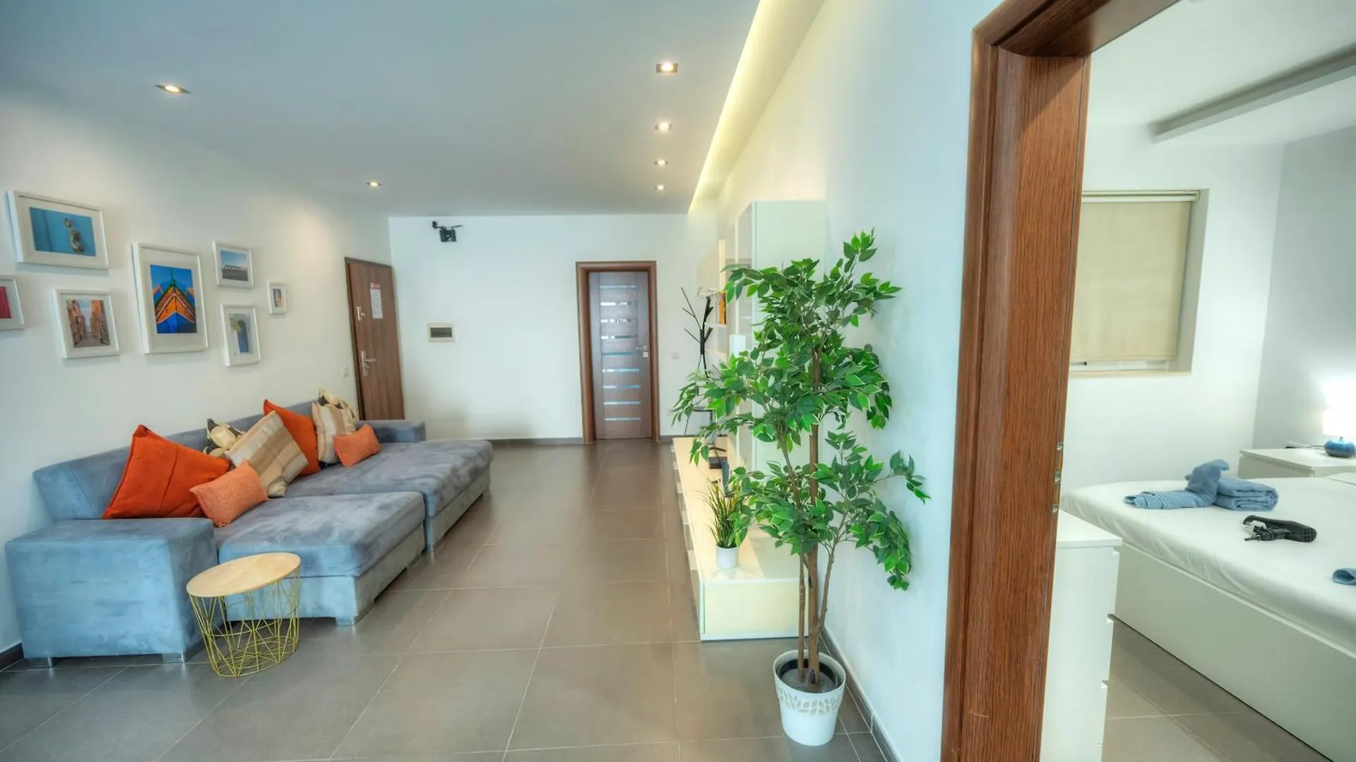 Apartment Bright & Large 2Bedrooms In Sliema Center Mpor1-1