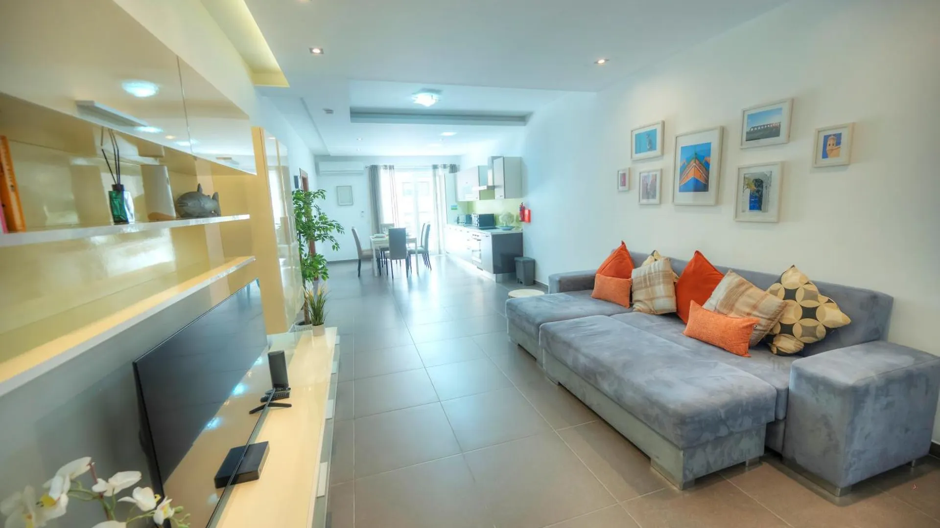 Bright & Large 2Bedrooms In Sliema Center Mpor1-1 0*,