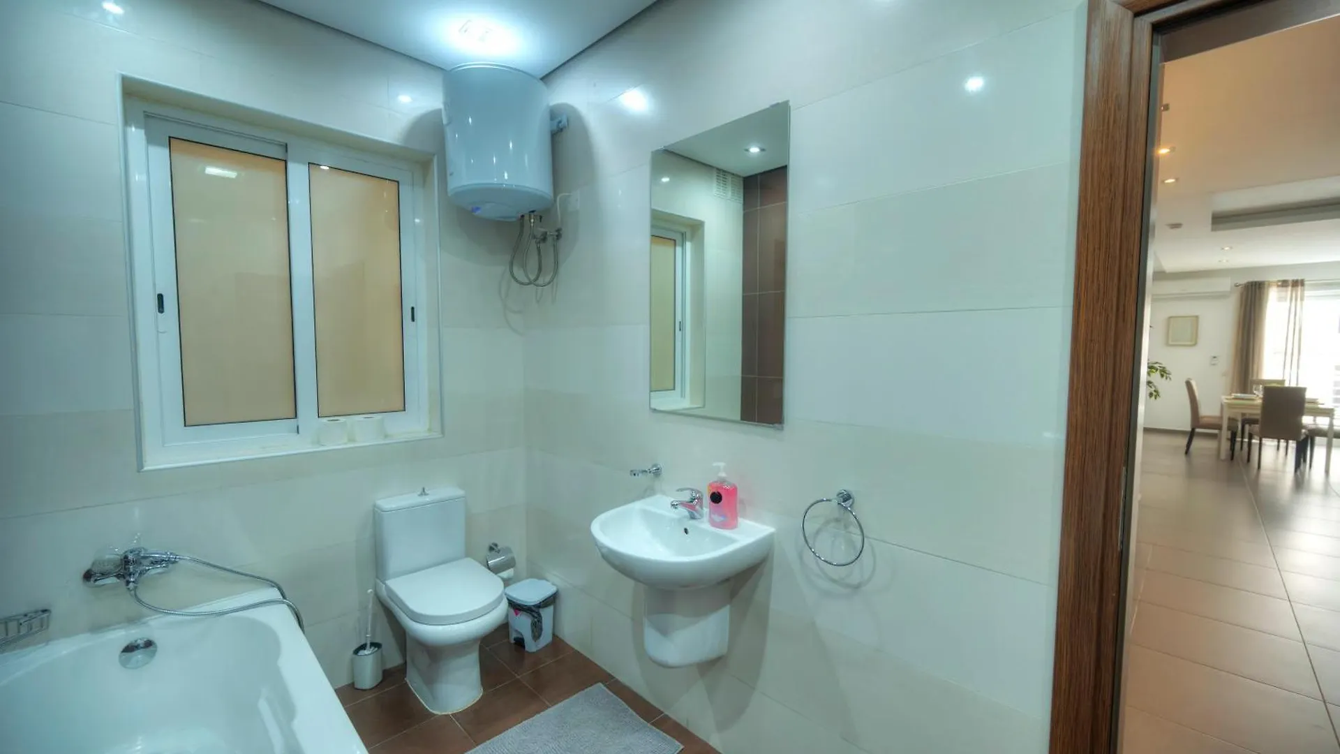 Apartment Bright & Large 2Bedrooms In Sliema Center Mpor1-1