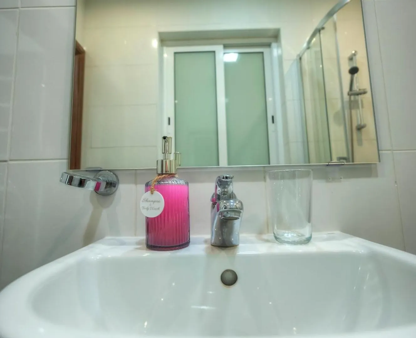 Apartment Bright & Large 2Bedrooms In Sliema Center Mpor1-1